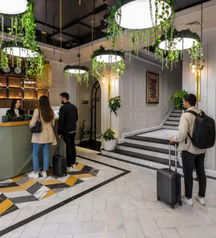Ivy Group hotel