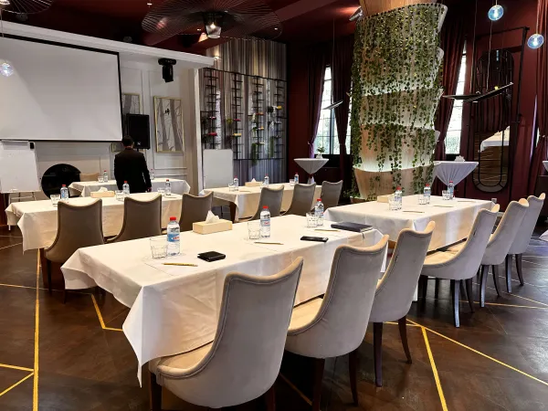 Business & Meeting Support Across Ivy Group