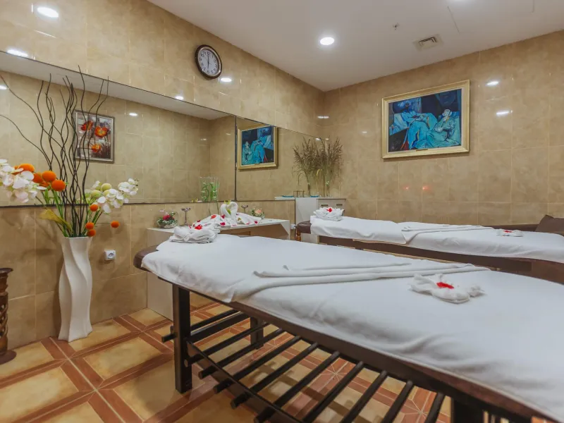 Spa & Treatment Rooms